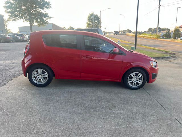 2012 Chevrolet Sonic Image 5