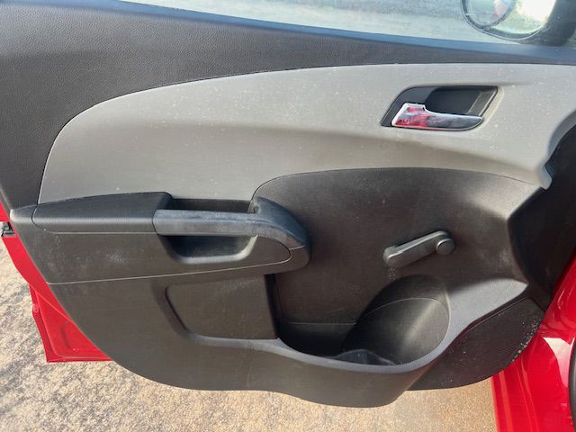 2012 Chevrolet Sonic Image 9