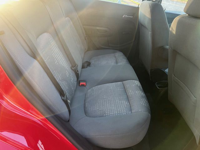 2012 Chevrolet Sonic Image 12