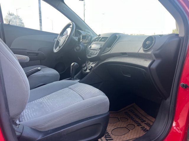 2012 Chevrolet Sonic Image 15