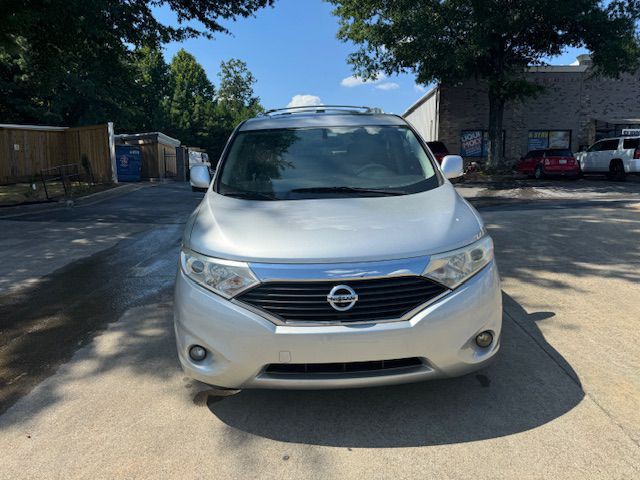 2013 Nissan Quest Image 2