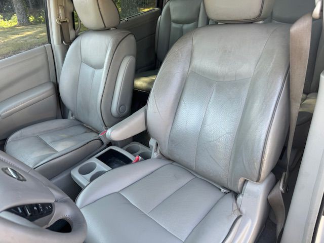 2013 Nissan Quest Image 12