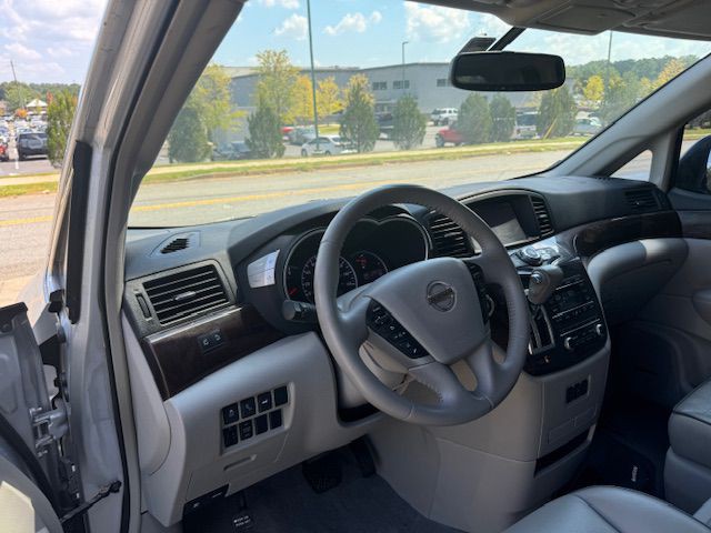 2013 Nissan Quest Image 13