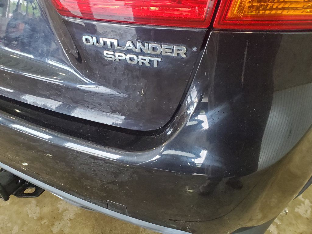 2017 Mitsubishi Outlander Image 6