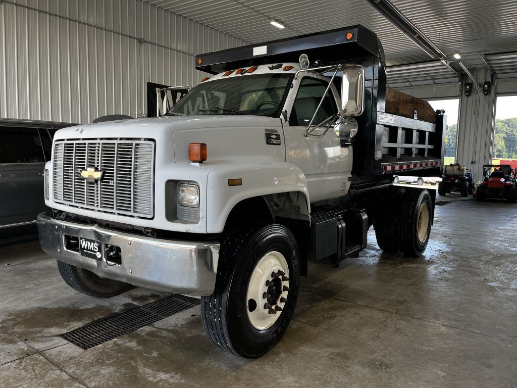 1998 Chevrolet C-Series Image 1