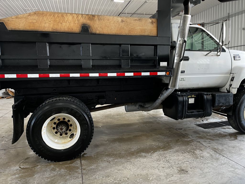 1998 Chevrolet C-Series Image 6
