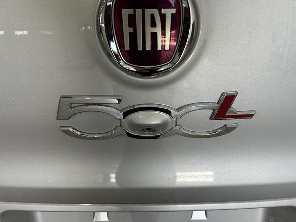 2015 FIAT 500L Image 9