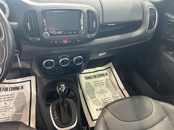 2015 FIAT 500L Image 11