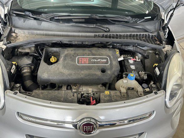 2015 FIAT 500L Image 16