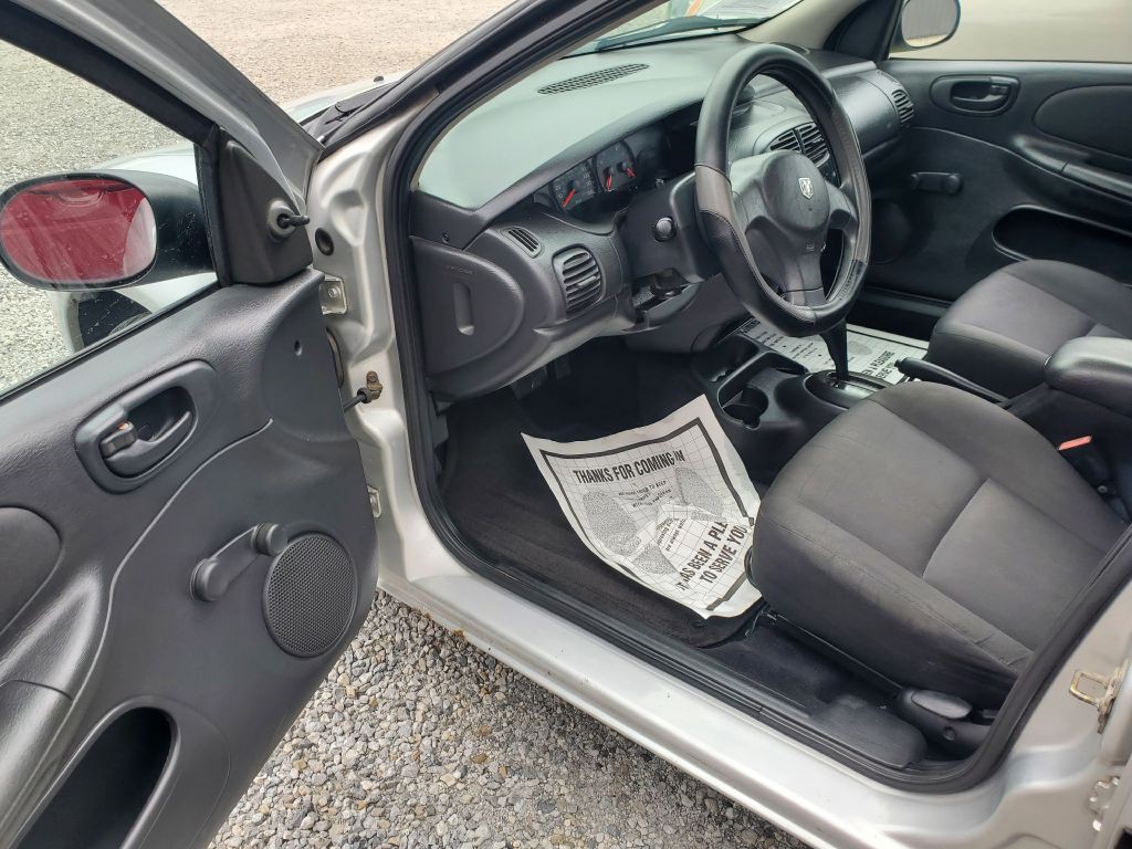 2003 Dodge Neon Image 3