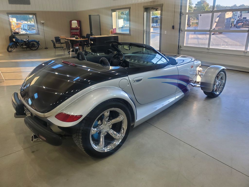 2000 Plymouth Prowler Image 3
