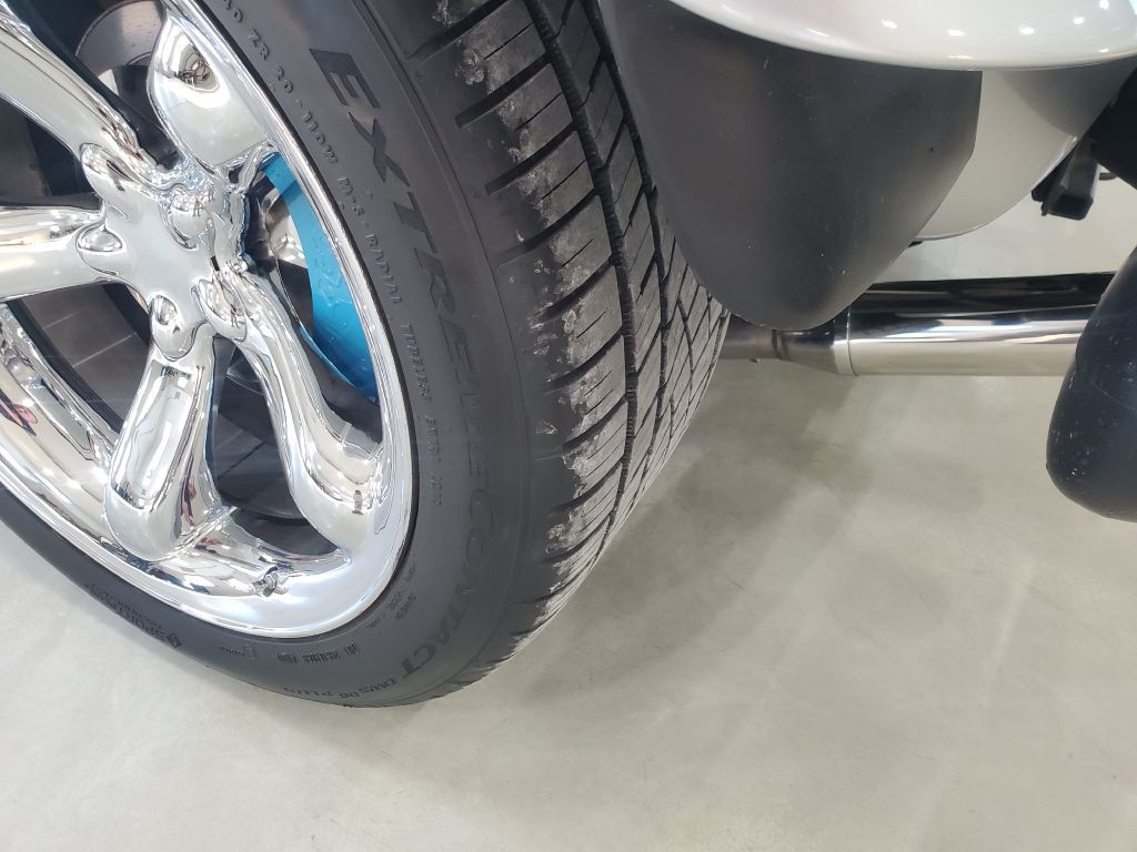 2000 Plymouth Prowler Image 9