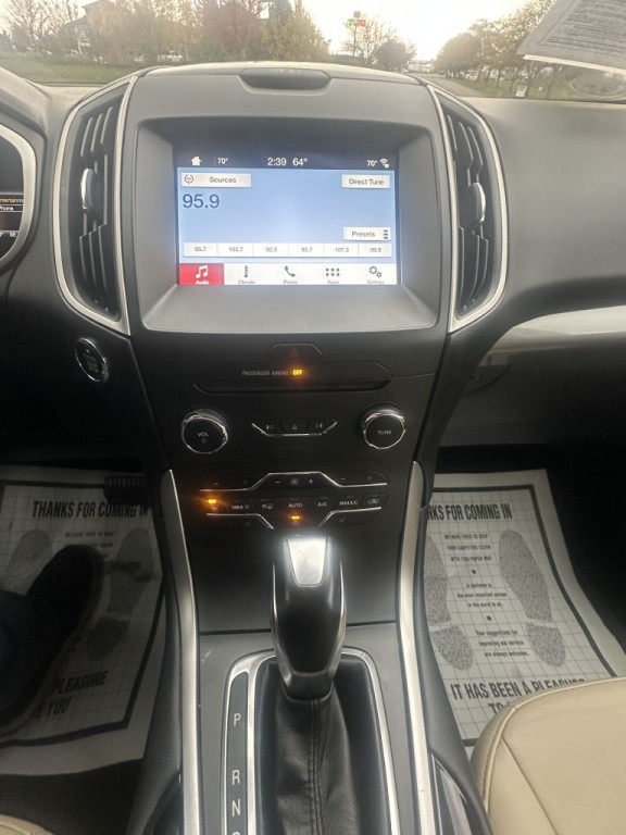 2016 Ford Edge Image 9