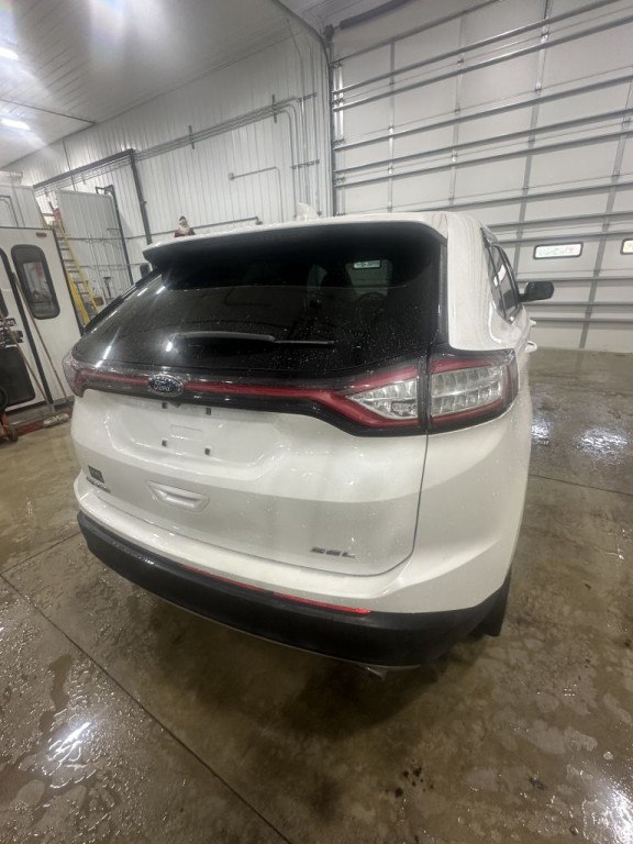 2016 Ford Edge Image 13