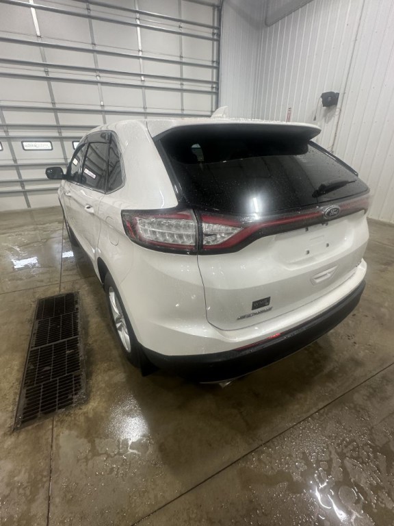 2016 Ford Edge Image 14