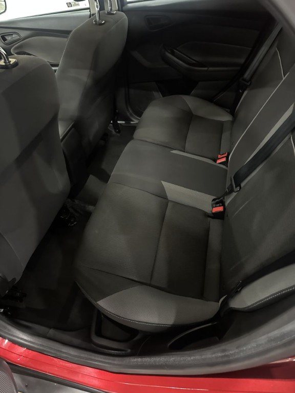 2012 Ford Focus Image 6