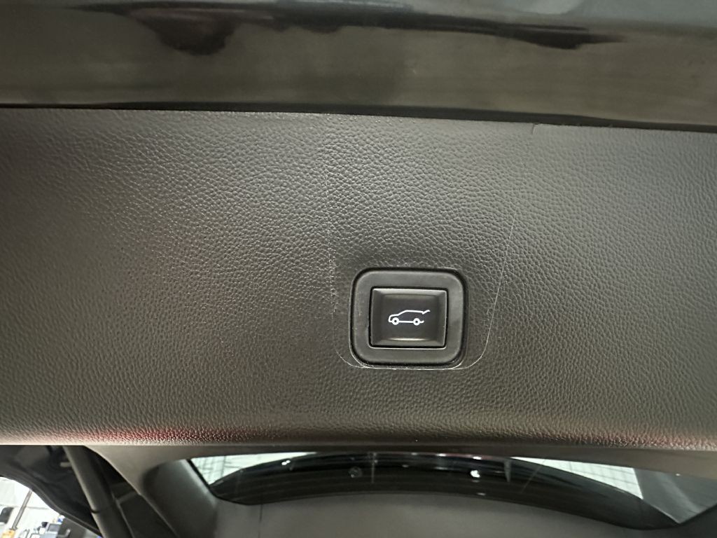 2021 Chevrolet Traverse Image 16