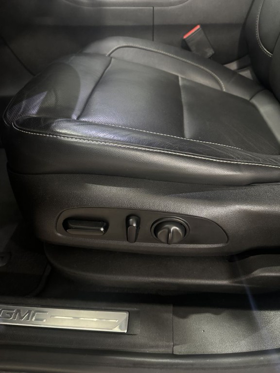2018 GMC Acadia Image 7