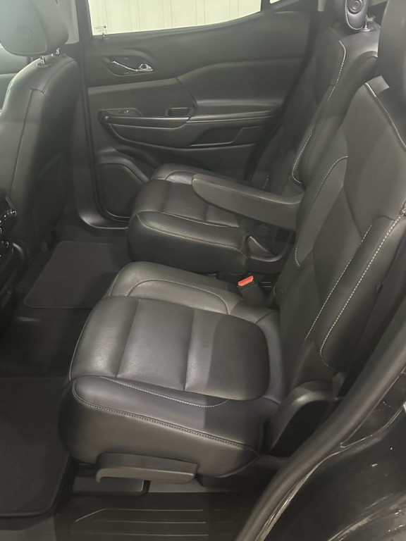 2018 GMC Acadia Image 11