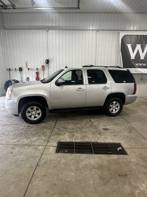 2011 GMC Yukon Image 1