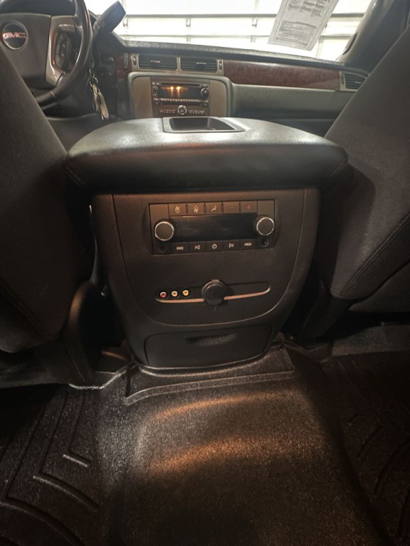 2011 GMC Yukon Image 12