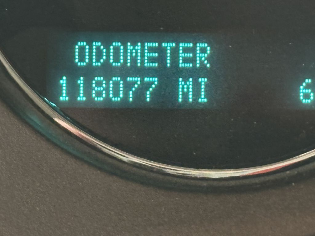 2011 GMC Yukon Image 15