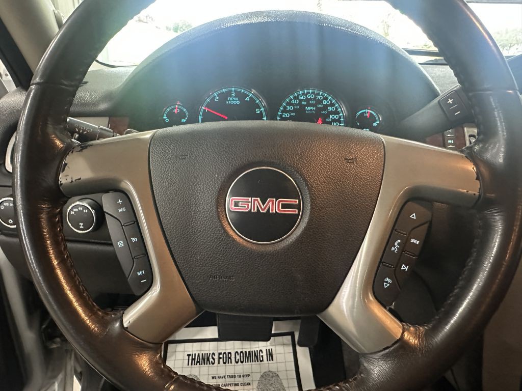 2011 GMC Yukon Image 18