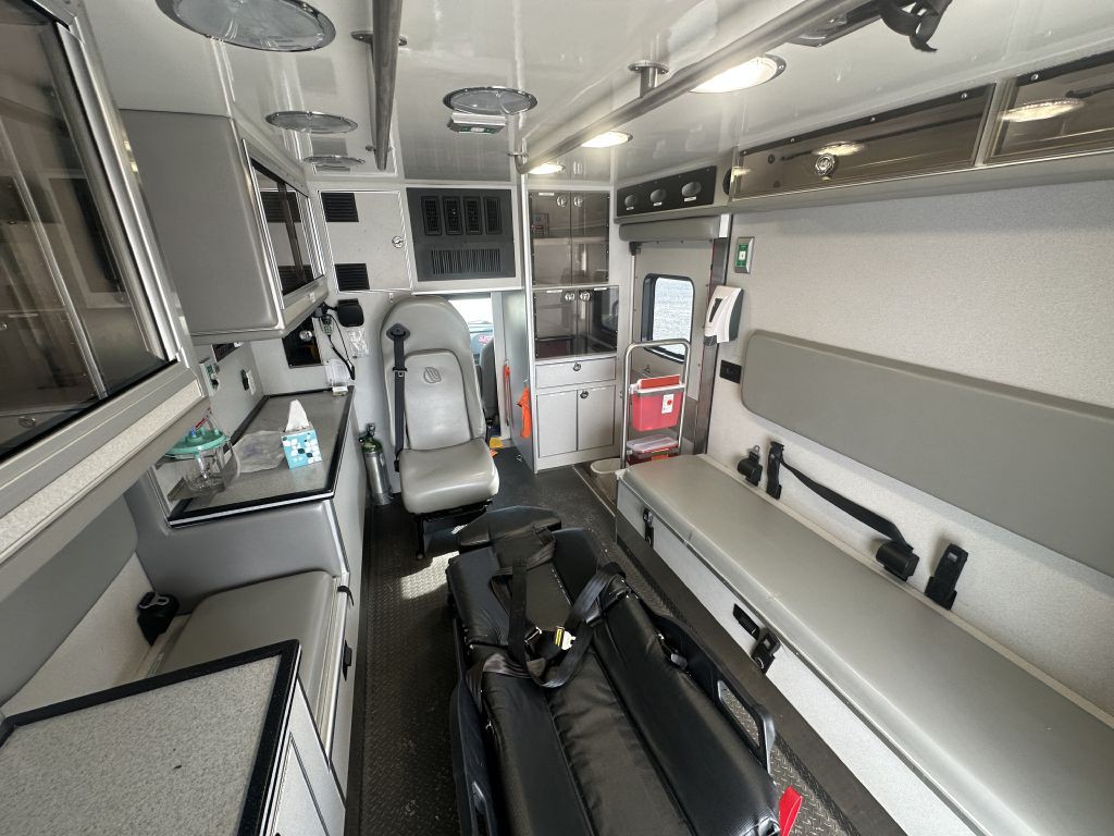 2014 Ford Econoline Image 8
