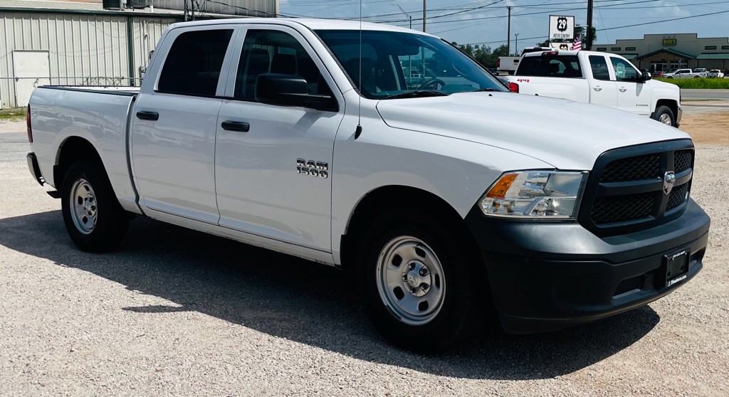 2018 RAM 1500 Image 2