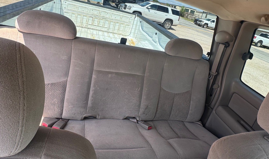 2003 Chevrolet Silverado 1500 Image 10