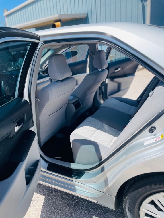 2014 Toyota Camry Image 8