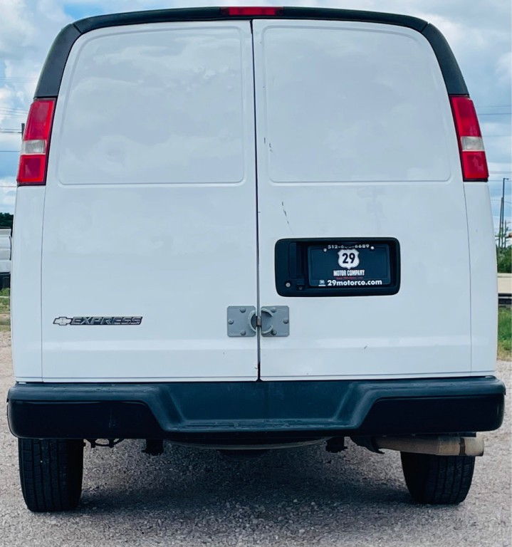 2018 Chevrolet Express Image 8