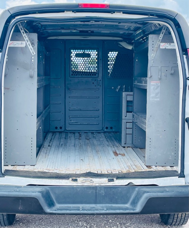 2018 Chevrolet Express Image 10