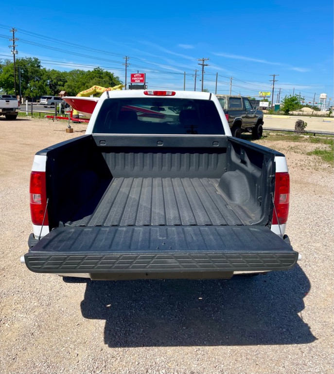 2011 Chevrolet Silverado 1500 Image 3