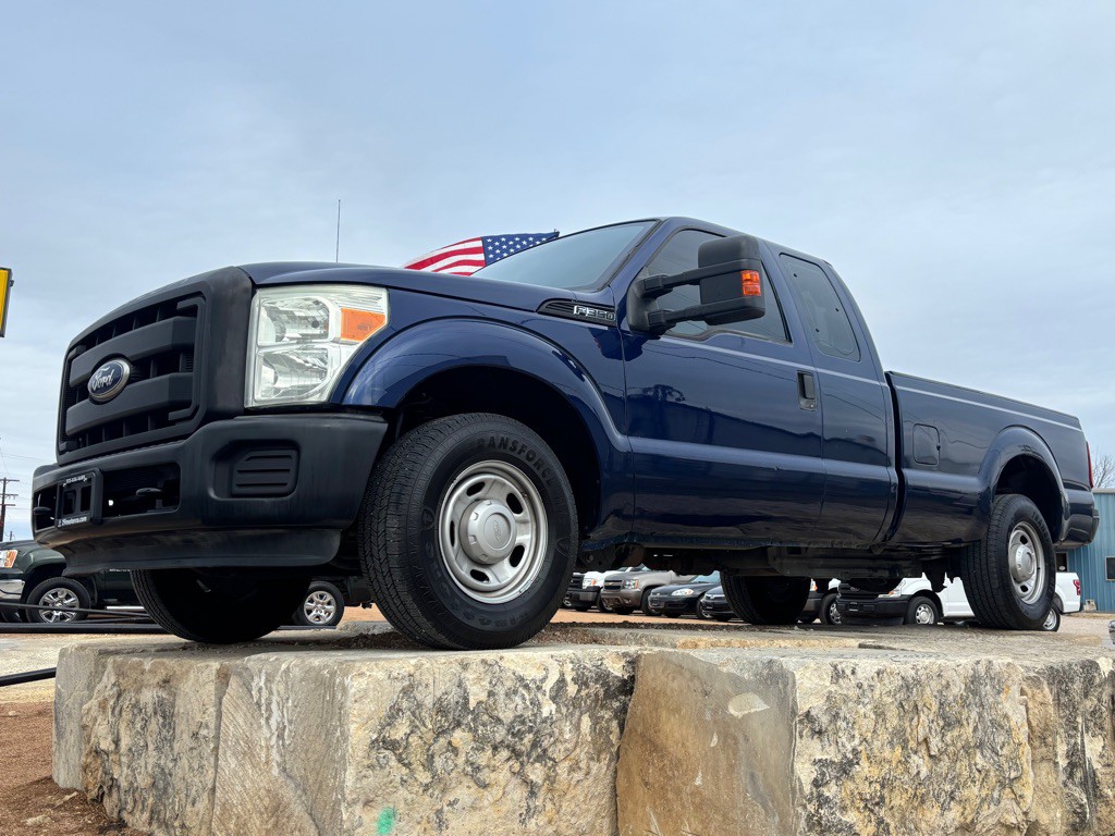 2011 Ford F-350 Image 3