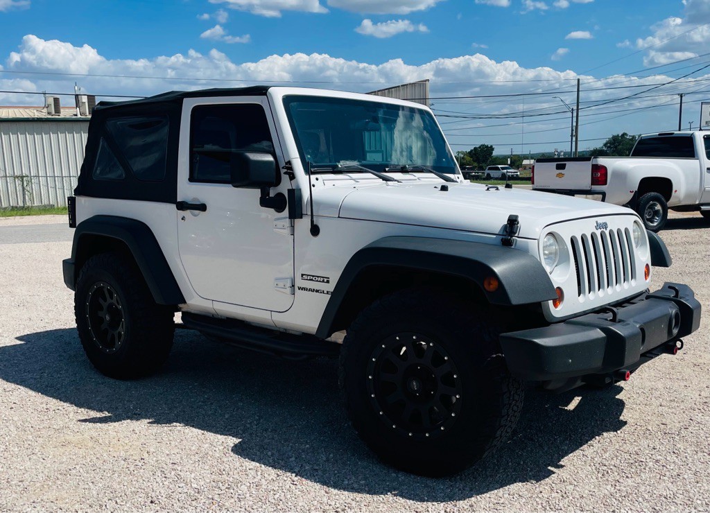 2013 Jeep Wrangler Image 2