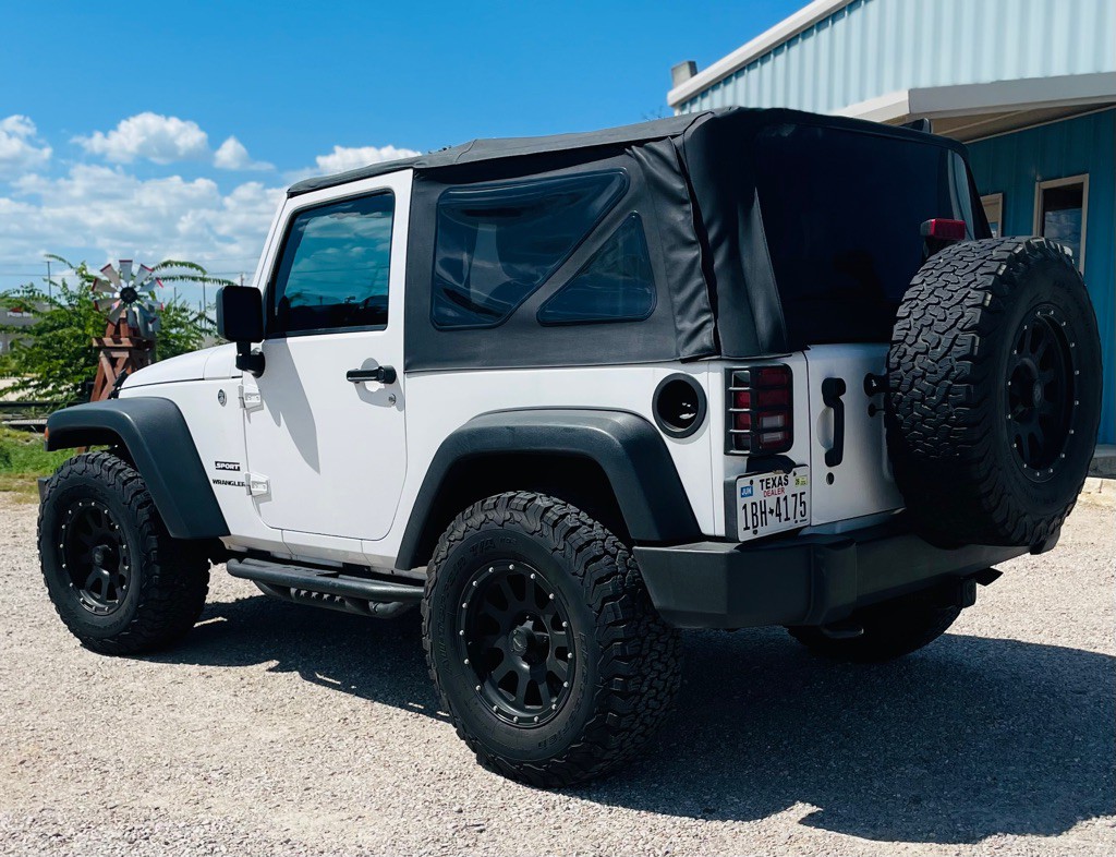 2013 Jeep Wrangler Image 3