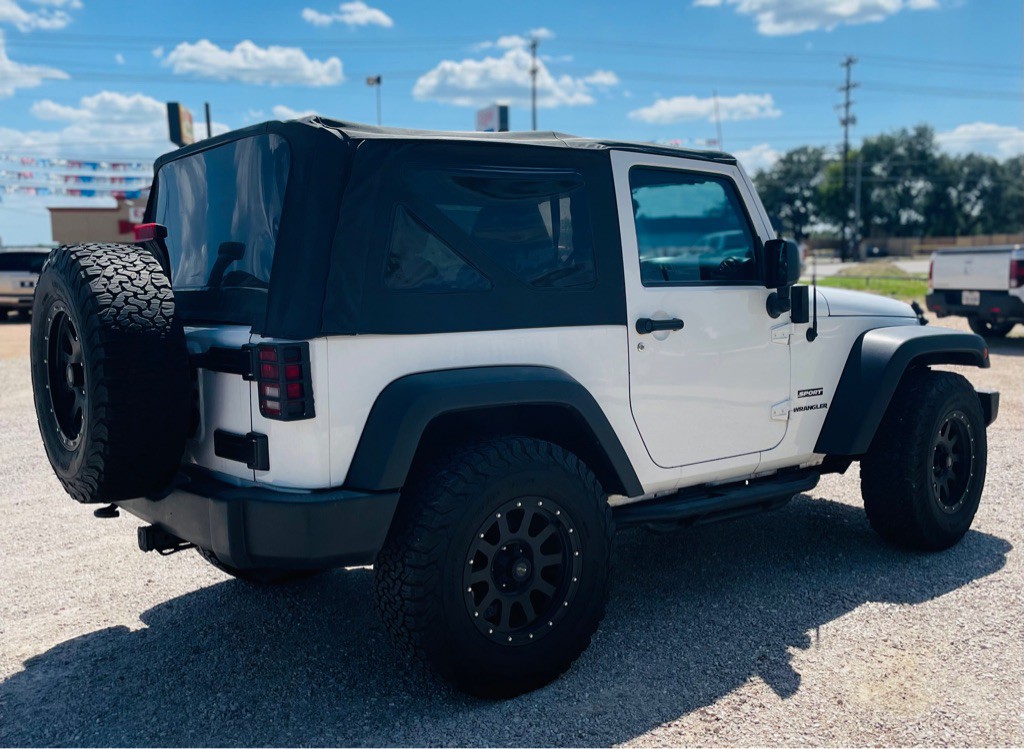 2013 Jeep Wrangler Image 4