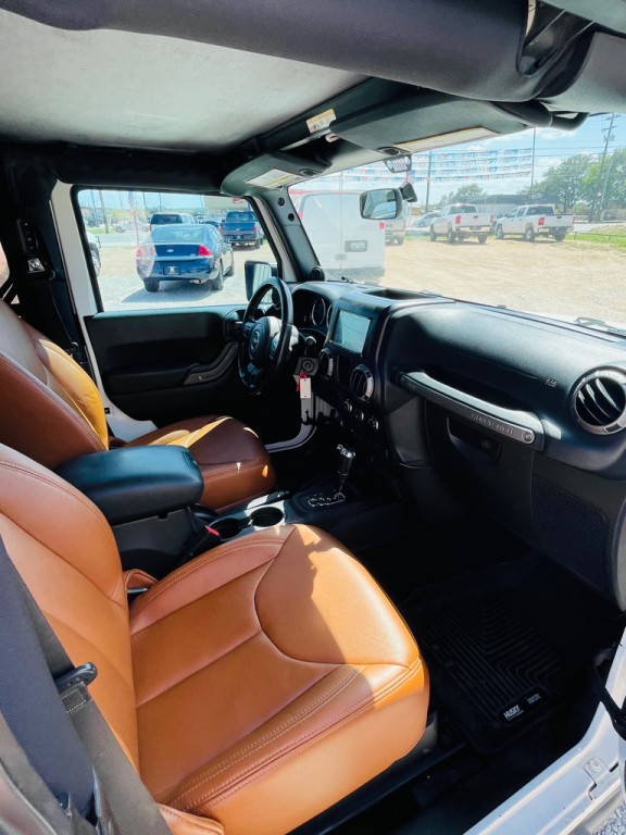 2013 Jeep Wrangler Image 6