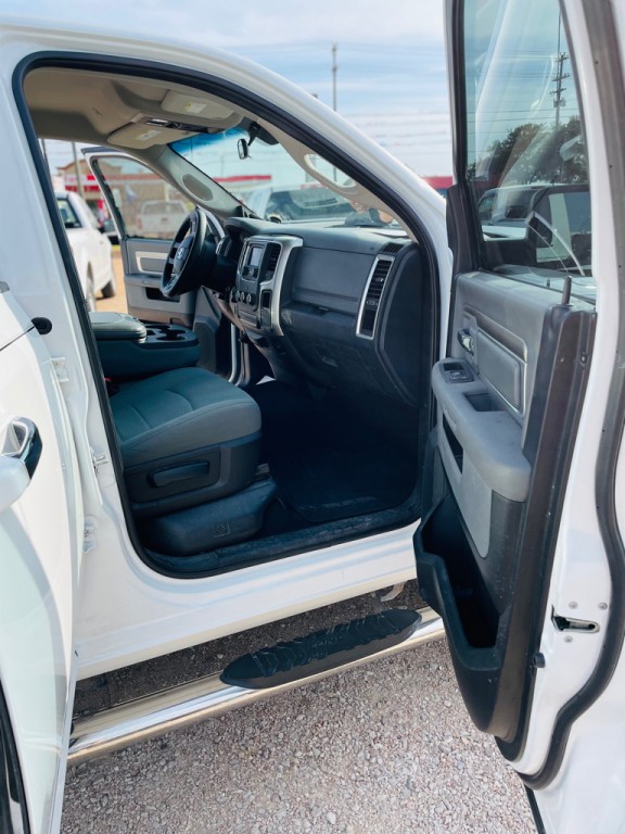 2017 RAM 1500 Image 6