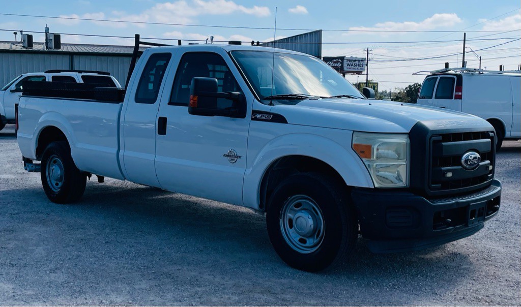 2011 Ford F-350 Image 2