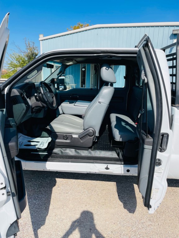 2011 Ford F-350 Image 5