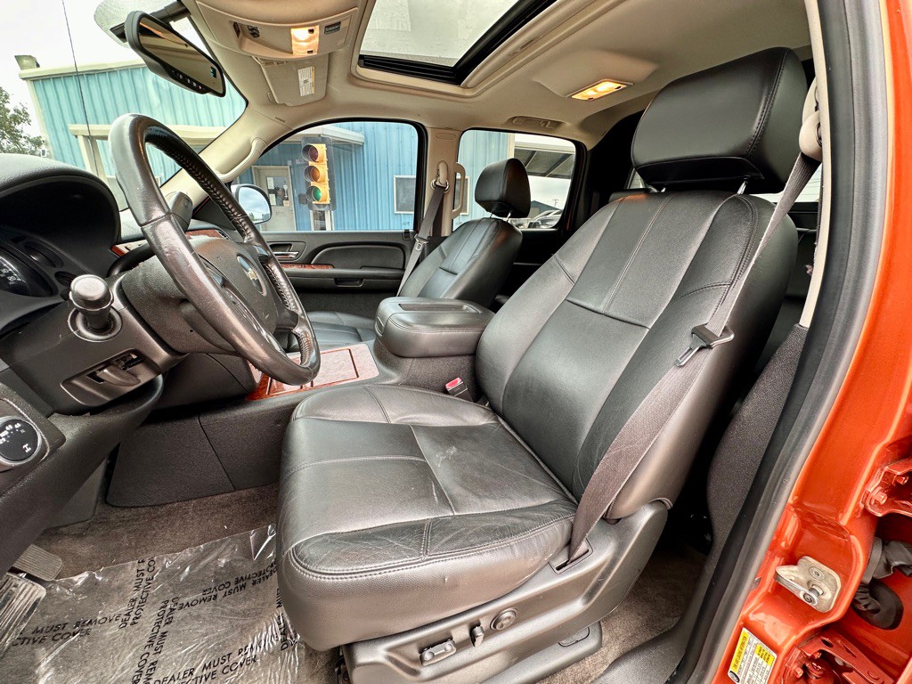 2008 Chevrolet Avalanche Image 10