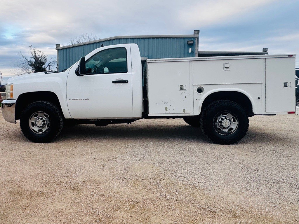 2008 Chevrolet Silverado 1500 Image 3