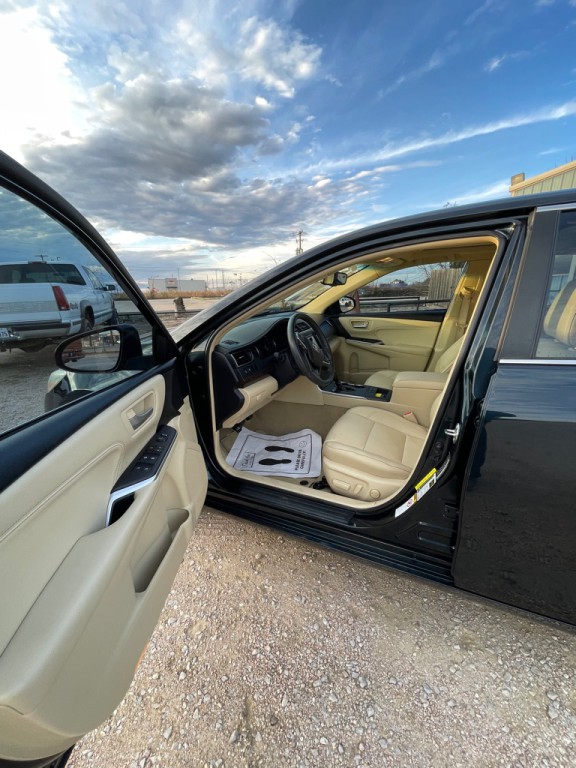 2016 Toyota Camry Image 6