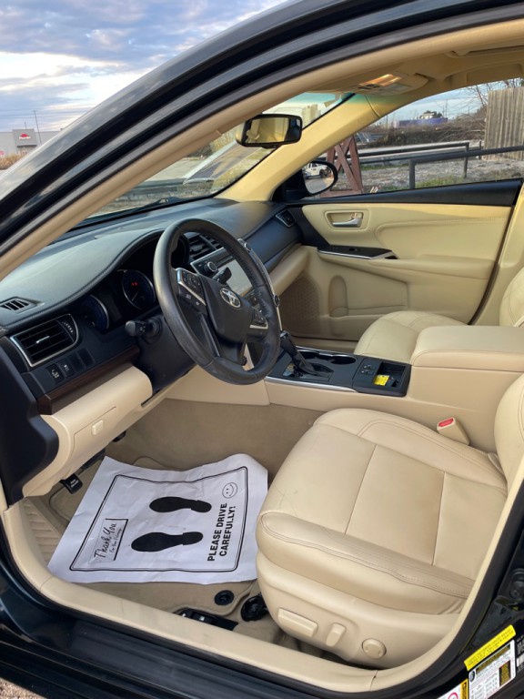 2016 Toyota Camry Image 7