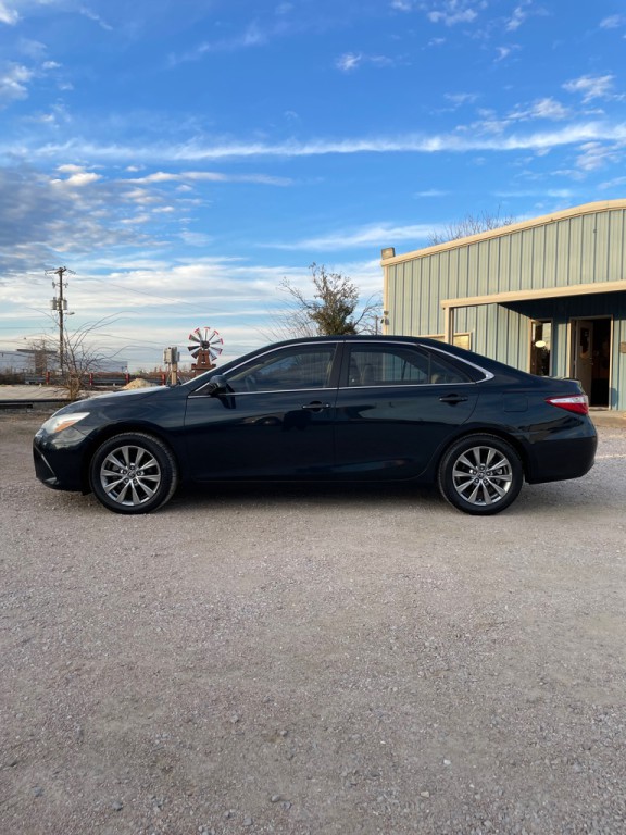 2016 Toyota Camry Image 13