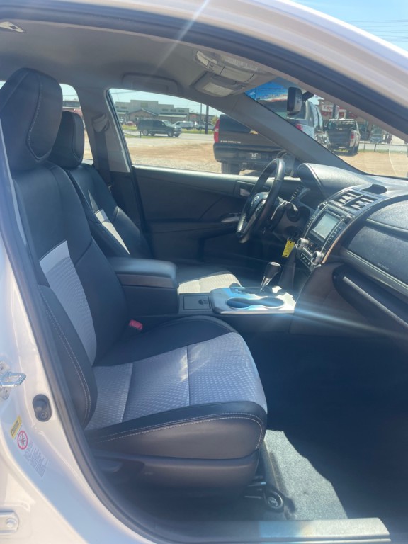 2012 Toyota Camry Image 7