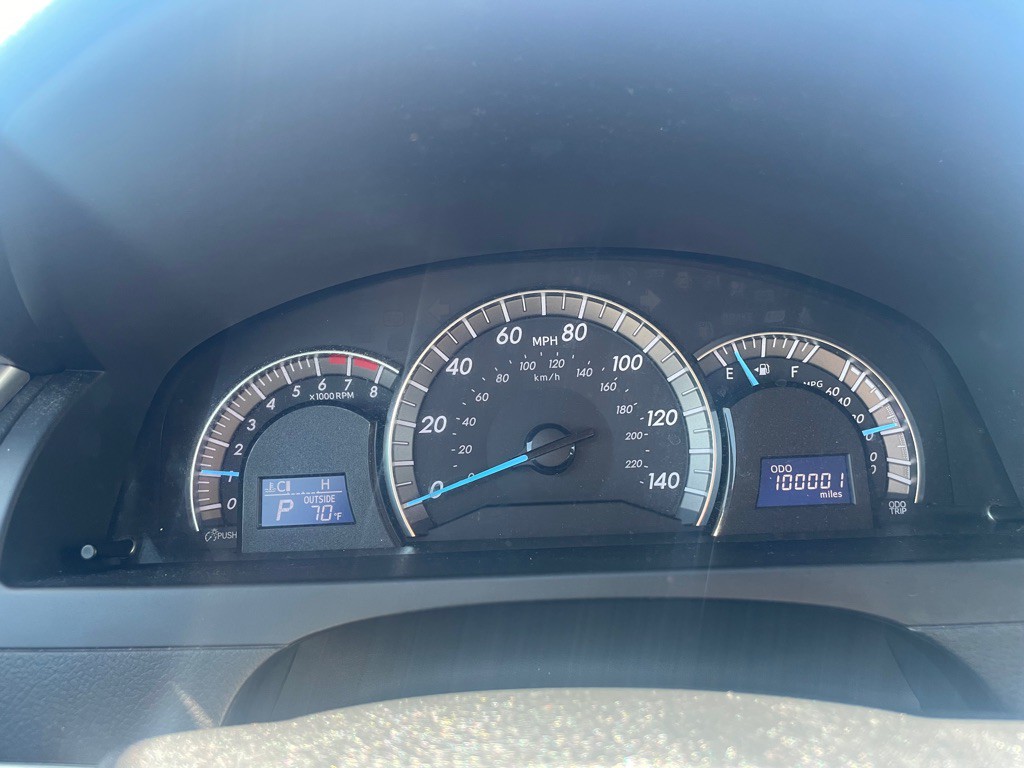 2012 Toyota Camry Image 8