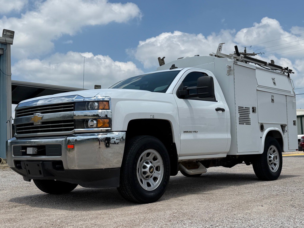 2015 Chevrolet Silverado 1500 Image 2